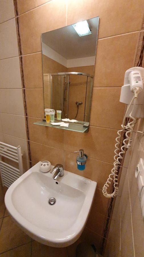 Apartman Aquapark - Hotel Besenova Bagian luar foto