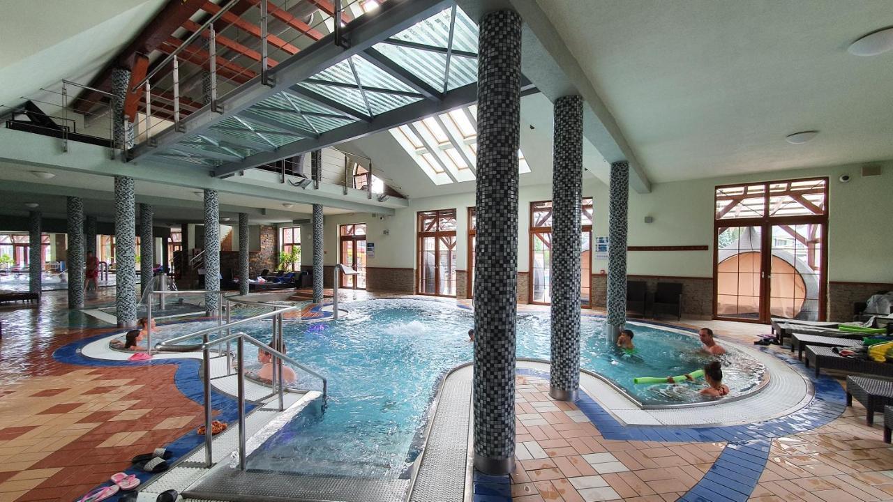 Apartman Aquapark - Hotel Besenova Bagian luar foto